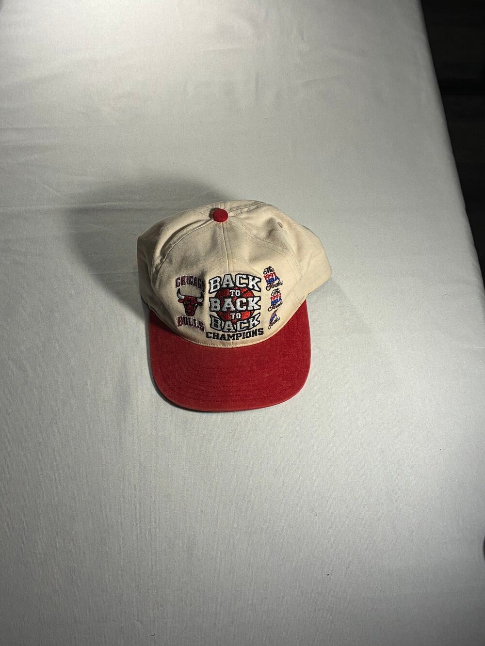 Mitchell & Ness Chicago Bulls Champions Snapback One Size – Retro NBA Hat